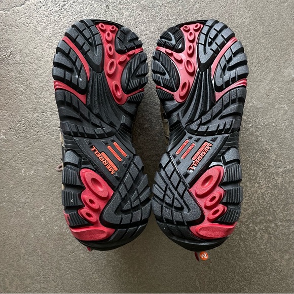 Merrell Moab 2 Vent Waterproof CT Women’s Tan and Black Hiking Shoes in Boulder - Picture 8 of 13